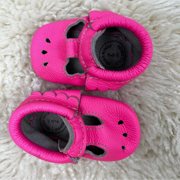 Freshly Picked Soft Sole Leather Moccasins Mocs Pink Baby Size 2 Mary Jane - Picture 7 of 11